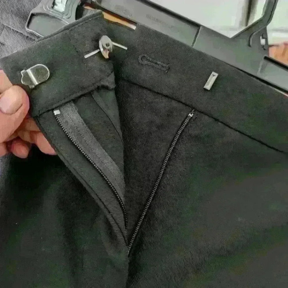 ANN TAYLOR | The Straight Mid Rise Black Dress Pants Size 2 Petite - Picture 4 of 5